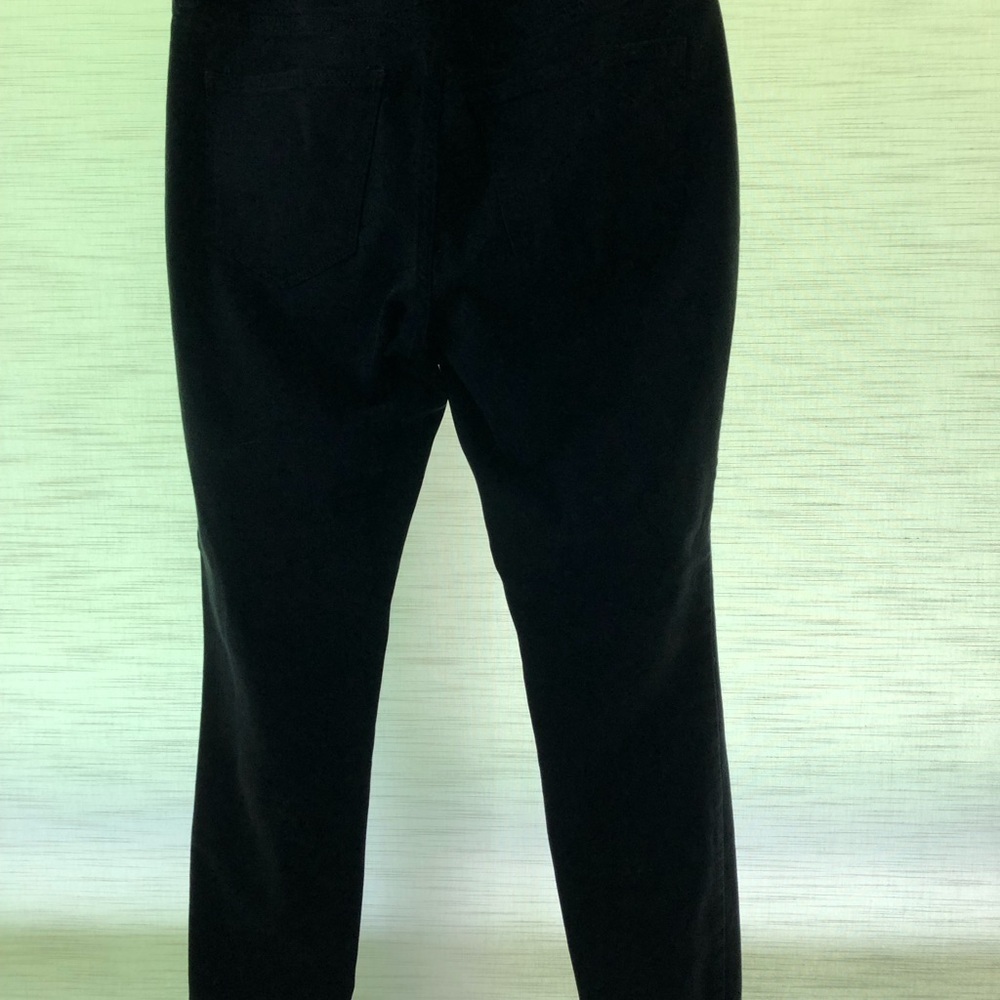 Universal Thread Black Denim Curvy Skinny Mid Rise Jeans - Picture 2 of 5